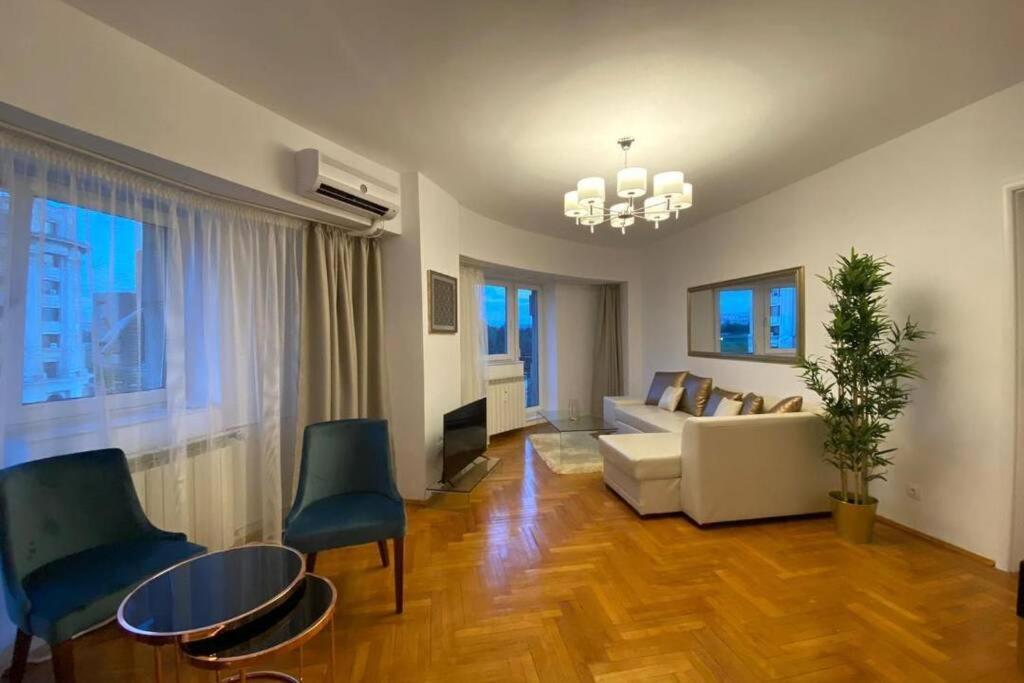 New Luxury Flat In Front Of The Parliament At Unirii Bucareste Exterior foto